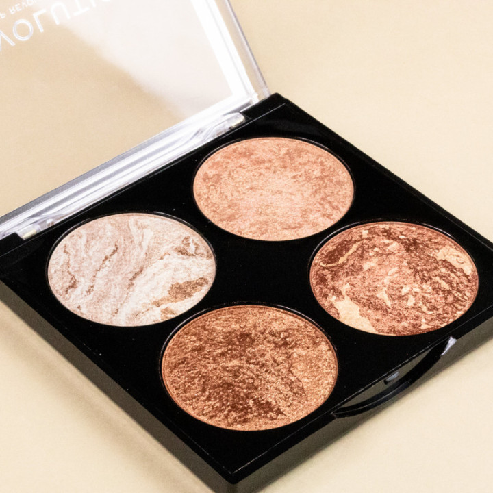 REVOLUTION HIGHLIGHTER ET BRONZER CHEEK KIT- Acheter en ligne | Yousarssif Tunisie