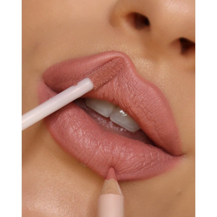 REVOLUTION LIP CONTOUR KIT - Acheter en ligne | Yousarssif Tunisie