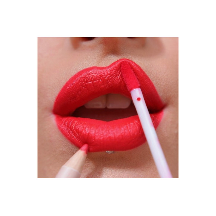REVOLUTION LIP CONTOUR KIT - Acheter en ligne | Yousarssif Tunisie