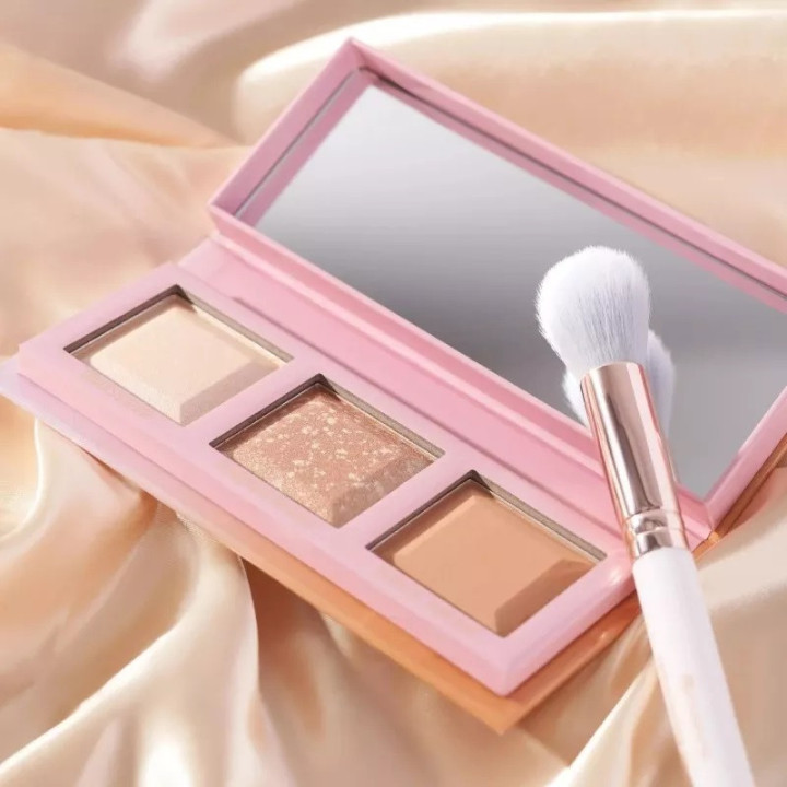 ESSENCE BRONZING PALETTE LOVE THAT GLOW AND BRONZE |Yousarssif Tunisie