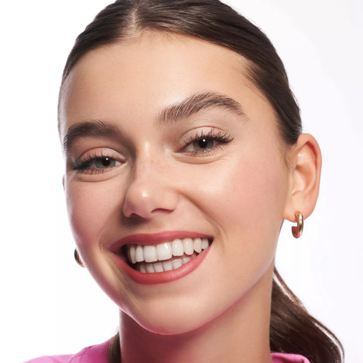 ESSENCE LIPLINER SOFT AND PRECISE |Yousarssif Tunisie