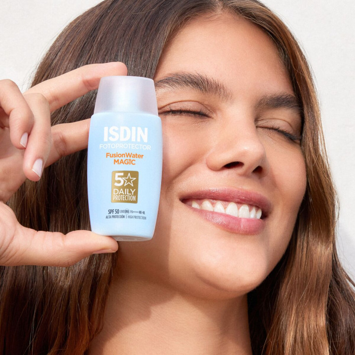 ISDIN FUSION WATER MAGIC INVISIBLE SPF50 | Yousarssif Tunisie