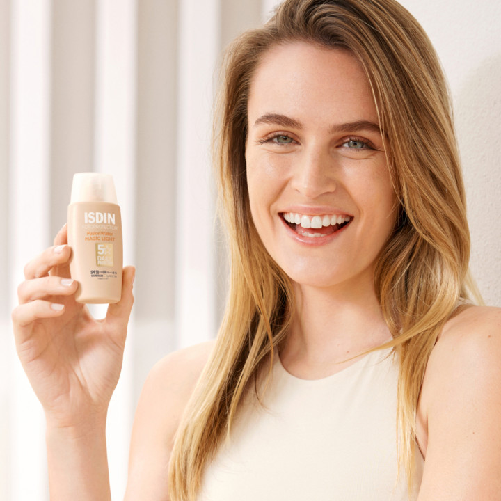 ISDIN ECRAN FUSION WATER COLOR LIGHT SPF50+ | Yousarssif Tunisie