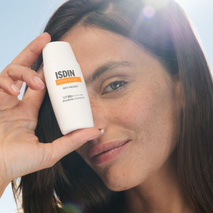 ISDIN ECRAN SPOT PREVENT SPF50+  | Yousarssif Tunisie