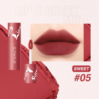 O.TWO.O LIPGLOSS WHAT S IN MY BAG 05