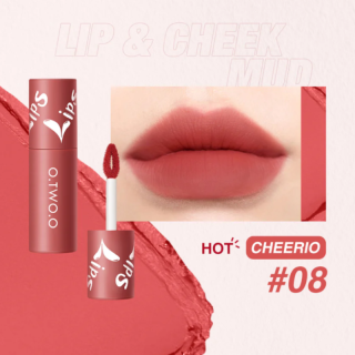 O.TWO.O LIPGLOSS WHAT S IN MY BAG 08