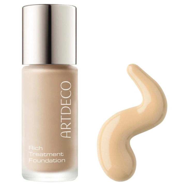 Achetez Artdeco Rich Treatment Foundation glowy finish.