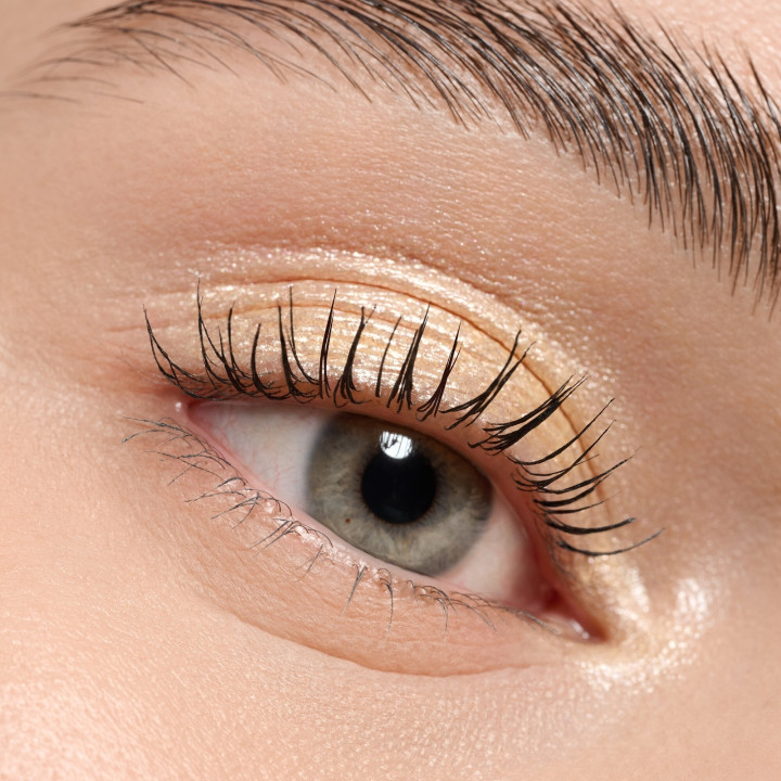 ESSENCE EYESHADOW MONO PEARLY 02