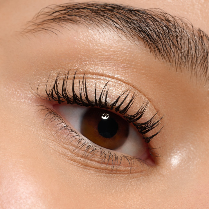 ESSENCE EYESHADOW MONO PEARLY 02