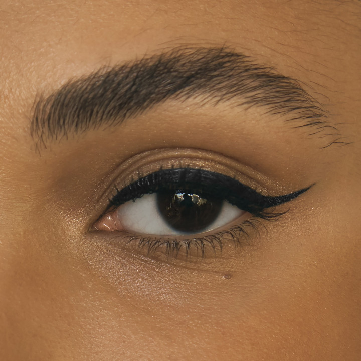 ISADORA EYELINER LIQUID GLOSSY WATERPROOF - TUNISIE ISADORA EYELINER LIQUID GLOSSY WATERPROOF - TUNISIE