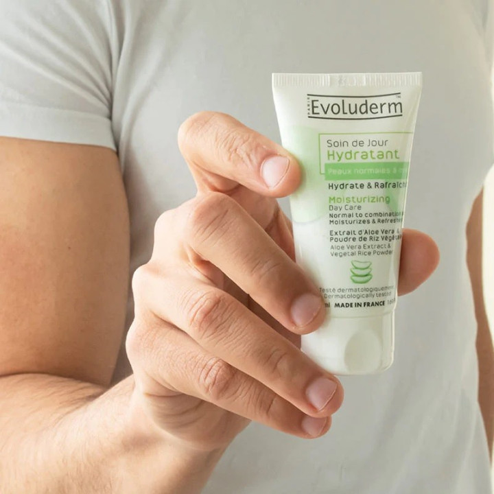 SOIN DE JOUR HYDRATANT 50ML SOIN DE JOUR HYDRATANT 50ML