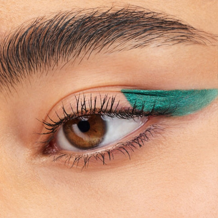 Acheter en ligne | ESSENCE EYELINER PENCIL GET STAY & PLAY WP Acheter en ligne | ESSENCE EYELINER PENCIL GET STAY & PLAY WP
