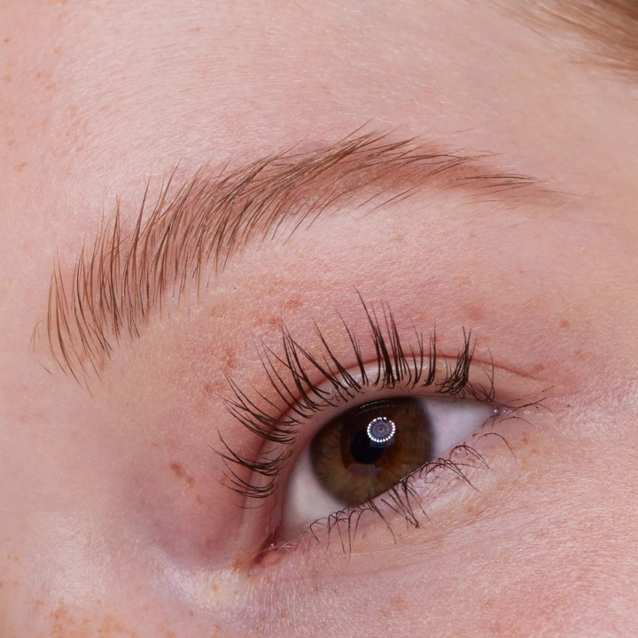 Essence WOW WHAT A BROW PEN - Acheter en ligne | Yousarssif Tunisie